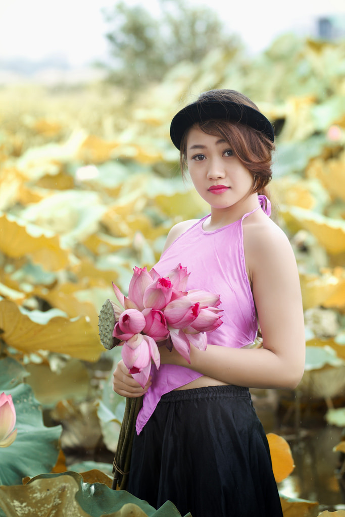 把舌头伸进她腿间花缝都市偷香